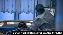 Днями влада регіону казала, що очікує на вихід із «червоної зони», але через наближення свят з таким кроком поки вирішили зачекати