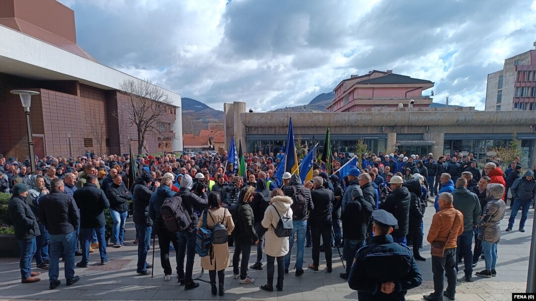 Rudare zeničkog rudnika došli su podržati i iz drugih rudnika u Federaciji BiH, Zenica, 28. mart 2023.