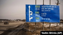 Гладков каже, що постраждала ще одна жінка, яка перебувала за кермом – у неї начебто баротравма і забої рук