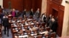 Во потрагата по Бадентер, закони може да заглават во собраниските фиоки