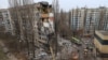 В Одесі розбирають пошкоджений дроном під’їзд будинку, щоб зрозуміти, що робити з ним далі – голова ОВА