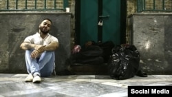 یکی از وکلای توماج صالحی هفته گذشته از ابلاغ حکم قضایی علیه موکلش شامل شش سال و سه ماه حبس به‌اتهام «افساد فی‌الارض» خبر داده بود