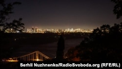 Довелося повернутися до відключень у деяких районах