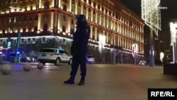 Здание ФСБ на Лубянской площади в Москве (архивное фото)