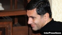 Іраклі Окруашвілі під вартою у Тбілісі, 20 листопада 2012 року
