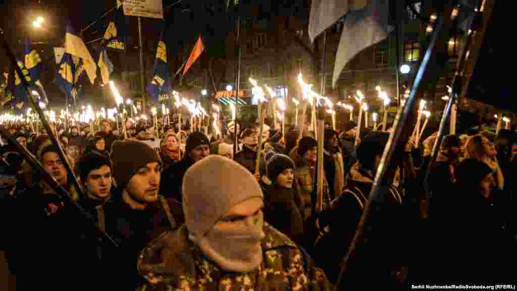 Смолоскиповий марш до Дня пам&rsquo;яті Героїв Крут. Київ, 30 січня 2017 року ПЕРЕГЛЯНЬТЕ ФОТОГАЛЕРЕЮ