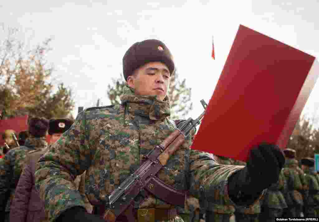Ант берүү аземи учурунда. 