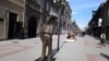 Armenia - The statute of the late U.S.-Armenian billionaire and philanthropist Kirk Kerkorian on a street in Gyumri, October 21, 2018.