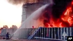 Підтверджено влучання по території об'єкта – зокрема пошкоджено технологічні установки, виникла пожежа, повідомляє Генштаб ЗСУ