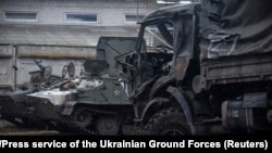 На цих складах було озброєння, боєприпаси та військова техніка. Фото ілюстративне 