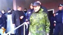 Сепаратисты штурмуют райотдел милиции в Горловке