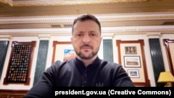 Президент Володимир Зеленський на Запоріжжі відвідав першу в Україні підземну передову хірургічну групу
