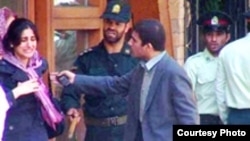 روز ۲۲ خرداد ۸۵ تجمع مسالمت آميز زنان در ميدان هفت تير تهران که در اعتراض به قوانين تبعيض آميز نسبت به زنان برگزار شد، توسط نيروی انتظامی سرکوب و نزديک به هفتاد تن از زنان و خبرنگاران و حاضران در آن تجمع بازداشت شدند.