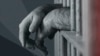 "Никто не приговаривал к страданию". Можно ли помочь больным за решеткой
