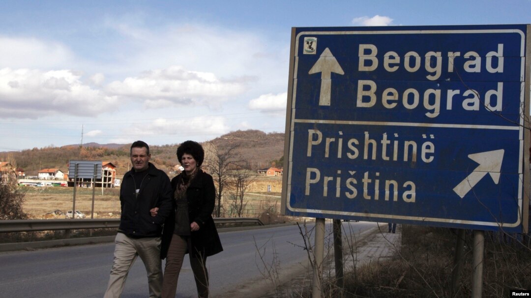 Čak i ako Srbija namjerava da sredi svoj odnos s Kosovom prije ulaska u EU, ipak će trebati najmanje decenija da postane članica kluba - piše Rikard Jozwiak (na fotografiji: prizor kod Severne Mitrovice, Kosovo, 20. mart 2013.)