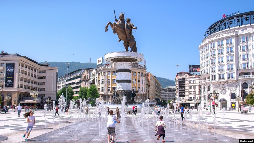 Statua Ratnik na konju, Skoplje, arhivska fotografija iz 2018. godine