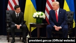 Президент України Володимир Зеленський (ліворуч) і президент США Дональд Трамп (праворуч). Нью-Йорк, 25 вересня 2019 року